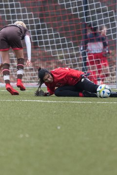 Bild 331 - B-Juniorinnen Walddoerfer - St.Pauli : Ergebnis: 4:1